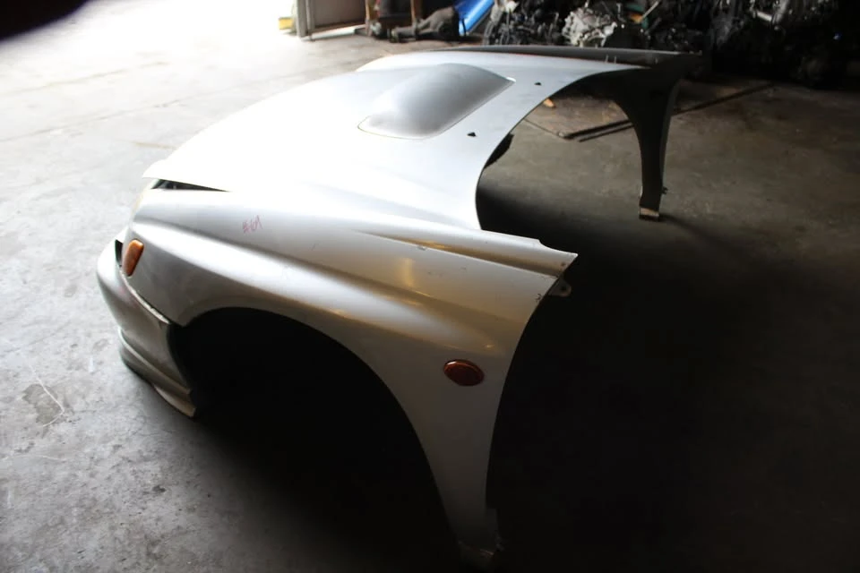 2002 Parts & Memorabilia Bodywork - Image 4 of 10