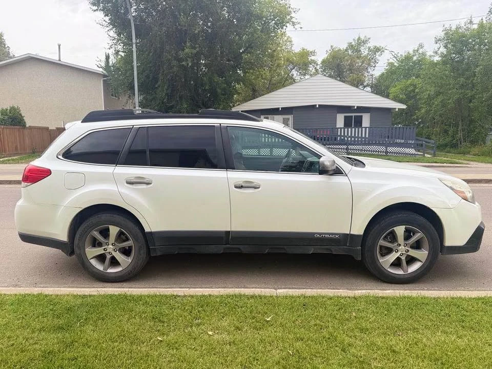 2013 Subaru Outback 4th Gen - Image 4 of 7