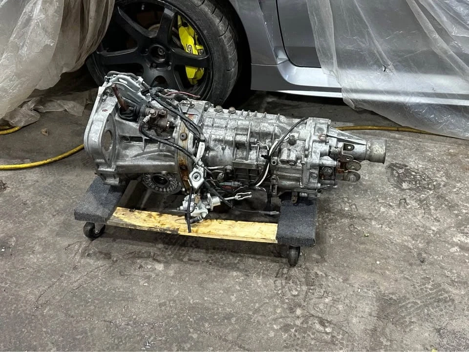 2018 Parts & Memorabilia Gearboxes - Image 2 of 4