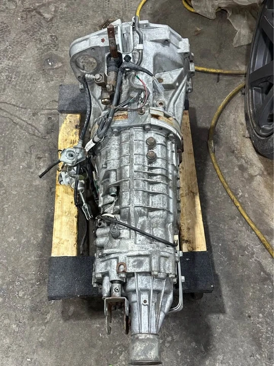 2018 Parts & Memorabilia Gearboxes - Image 4 of 4