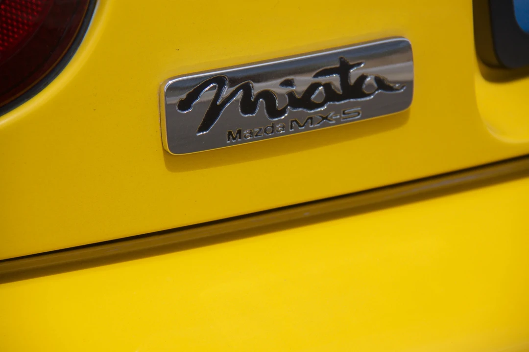 1992 Mazda NA MX-5 Miata - Image 9 of 31