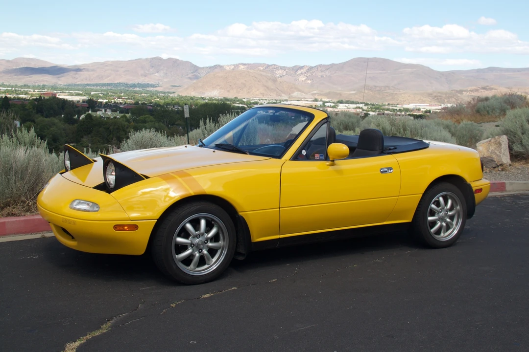 1992 Mazda NA MX-5 Miata - Image 2 of 31