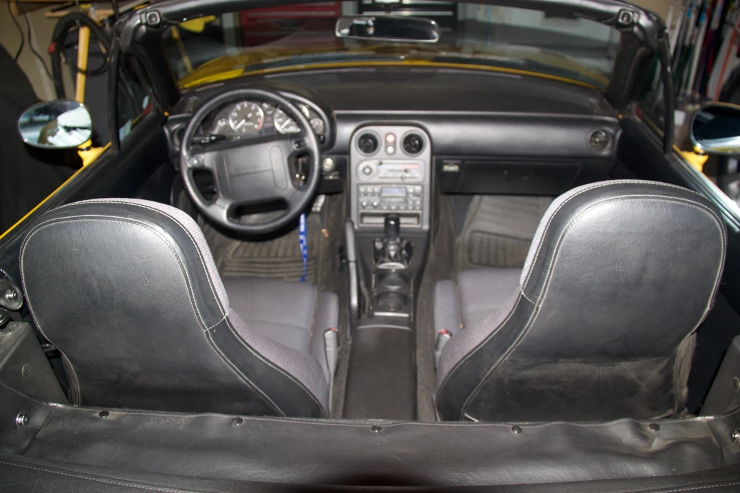 1992 Mazda NA MX-5 Miata - Image 16 of 31