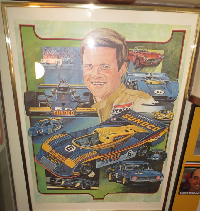 McLaren McLaren Racing - Image 3 of 3
