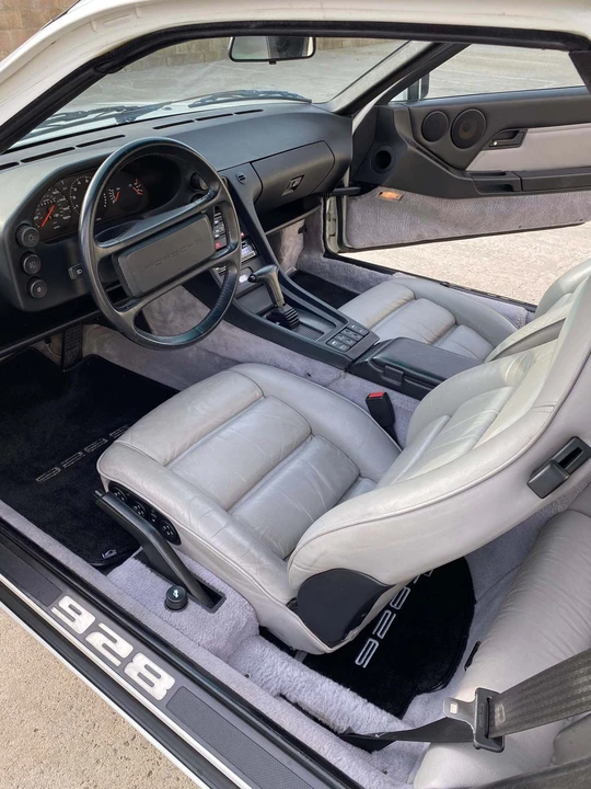 1988 Porsche 928 S4 - Image 11 of 29