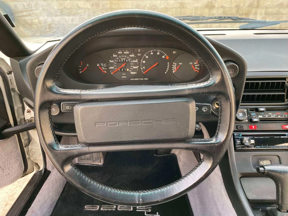 1988 Porsche 928 S4 - Image 17 of 29