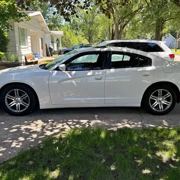 2014 Dodge Charger SXT RWD