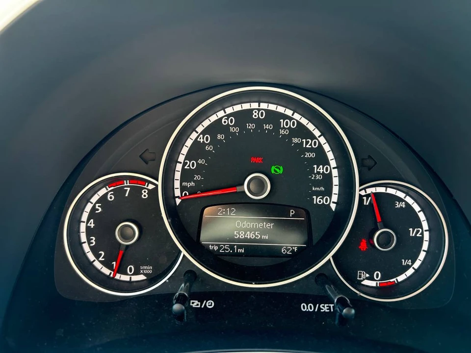2015 Volkswagen A5 Beetle - Image 8 of 12