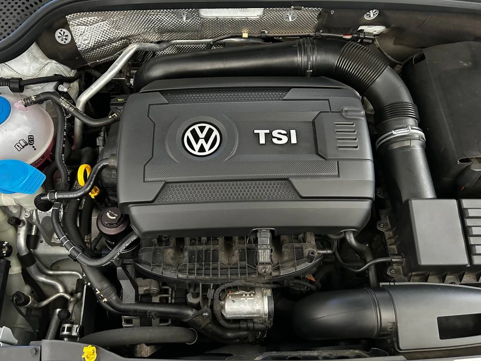 2015 Volkswagen A5 Beetle - Image 11 of 12