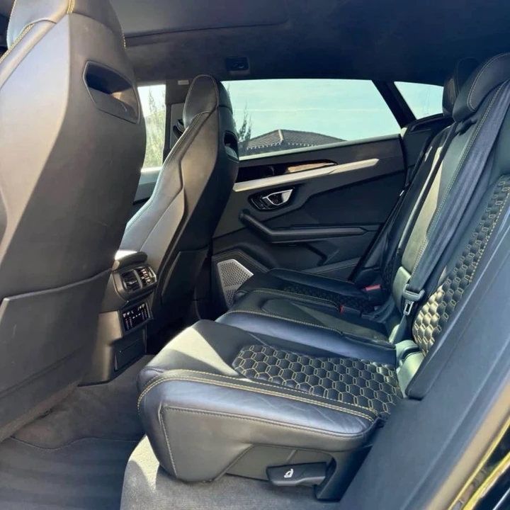 2019 Lamborghini Urus - Image 5 of 8