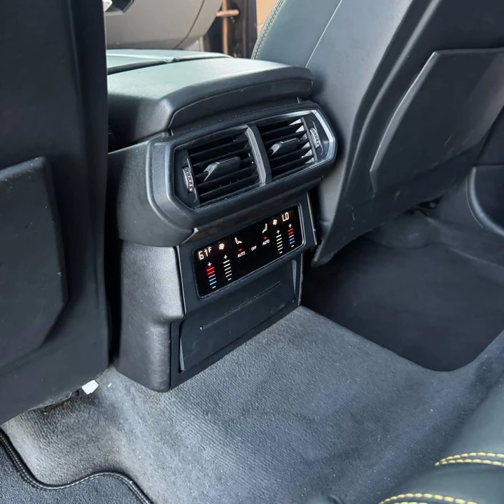 2019 Lamborghini Urus - Image 11 of 12