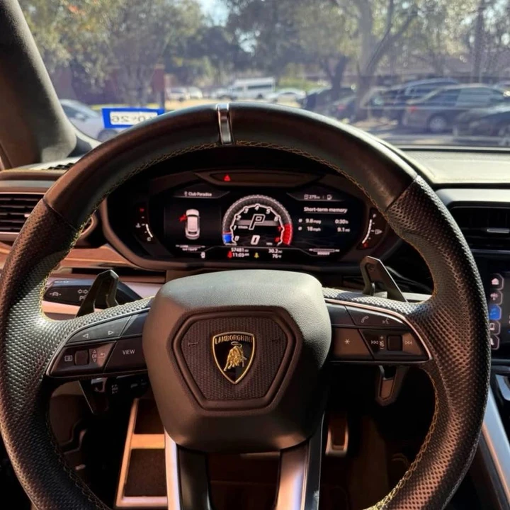 2019 Lamborghini Urus - Image 4 of 8