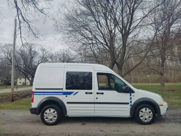 2010 Ford Transit Connect - Image 2 of 10