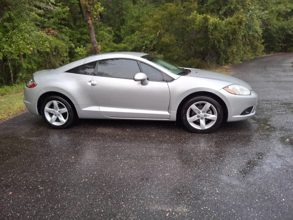 2009 Mitsubishi Eclipse 4th Gen - Image 3 of 10