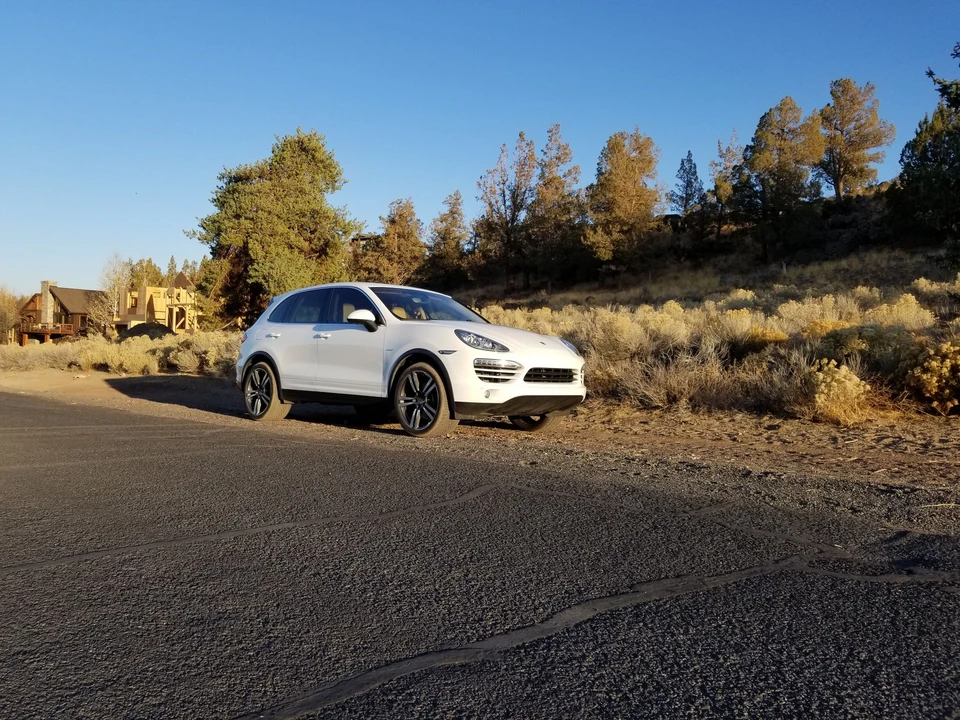 2013 Porsche 958 Cayenne Diesel - Image 2 of 7