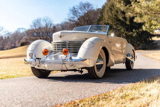 1936 Cord 810 & 812 - Image 2 of 31