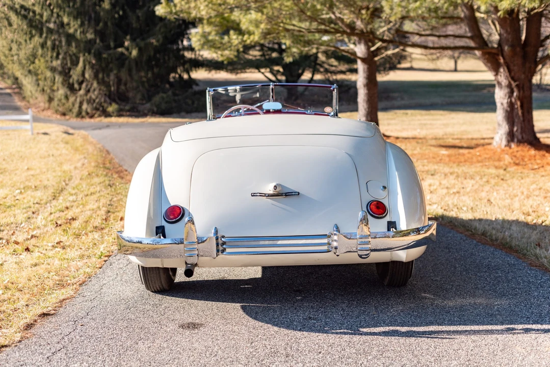 1936 Cord 810 & 812 - Image 18 of 31