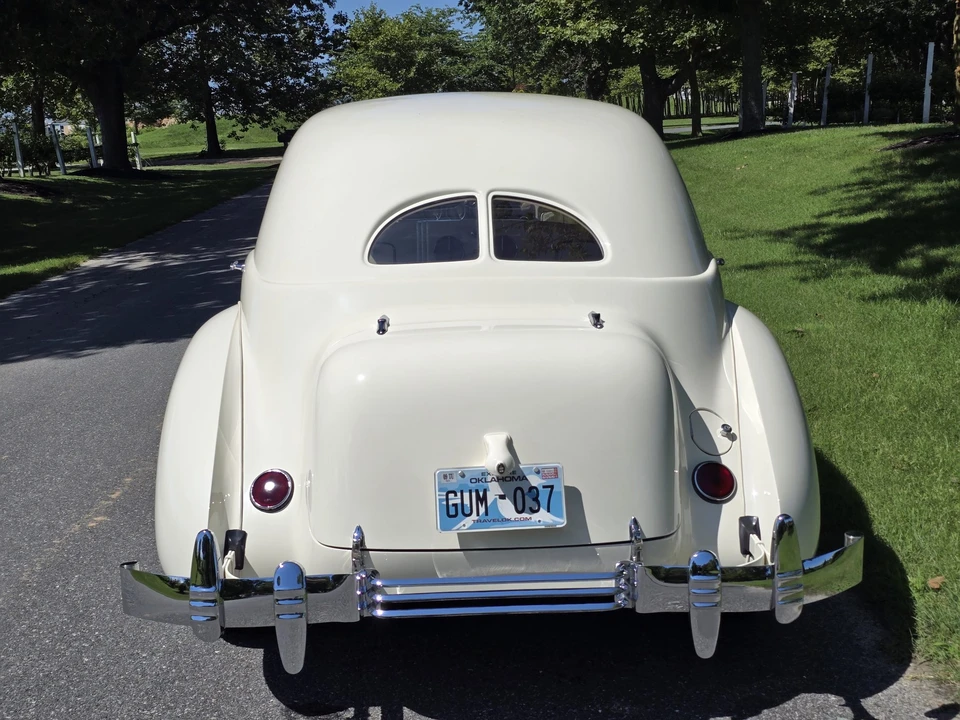 1937 Cord 810 & 812 - Image 31 of 31