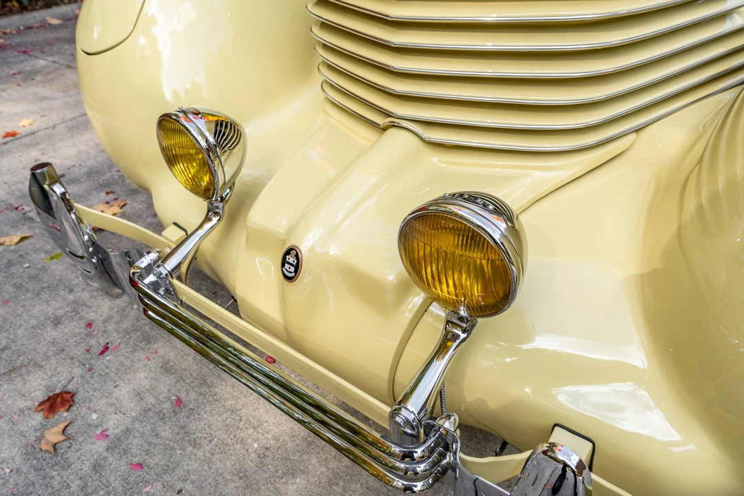 1937 Cord 810 & 812 - Image 24 of 31
