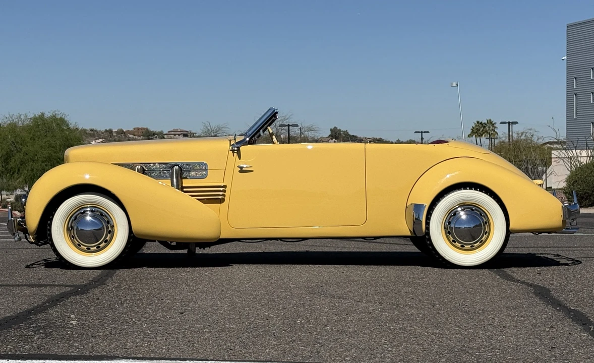 1937 Cord 810 & 812 - Image 4 of 31