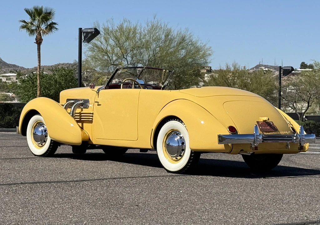 1937 Cord 810 & 812 - Image 5 of 31