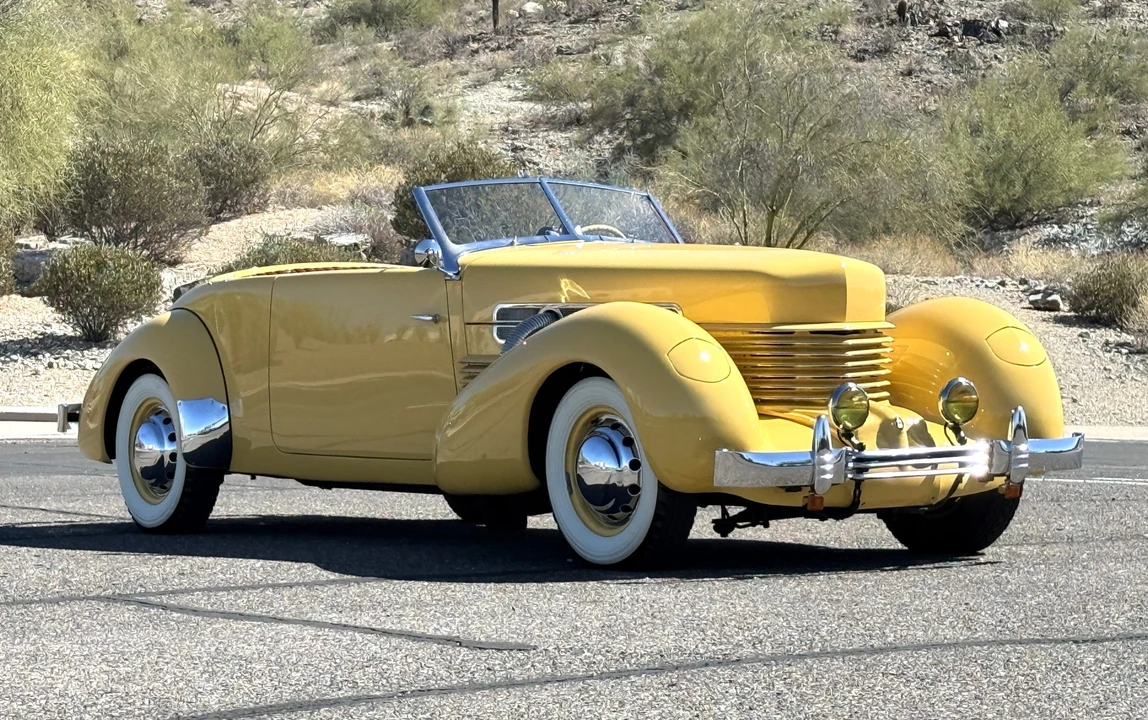 1937 Cord 810 & 812 - Image 12 of 31