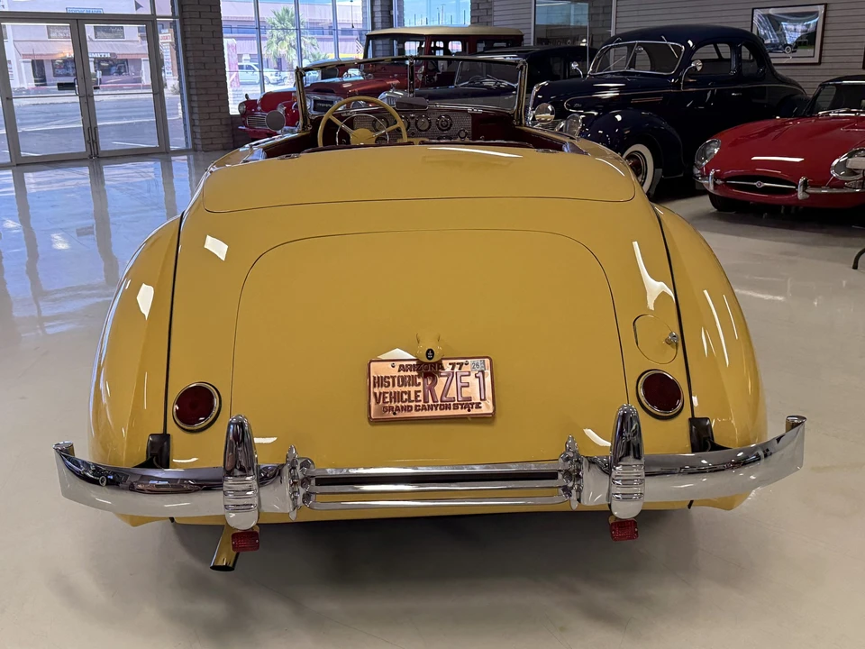 1937 Cord 810 & 812 - Image 22 of 31