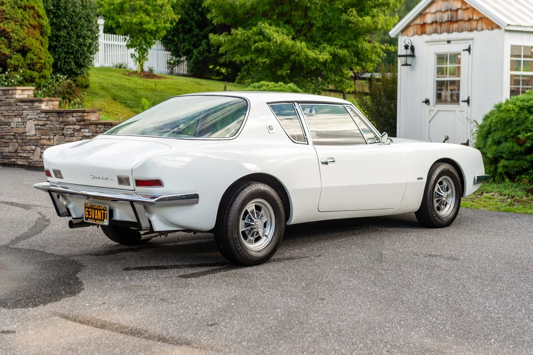 1963 Studebaker Avanti - Image 8 of 31