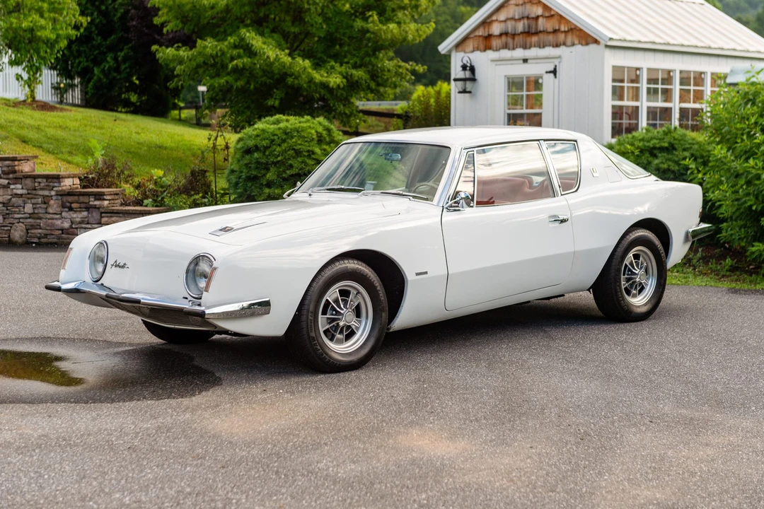 1963 Studebaker Avanti - Image 4 of 31