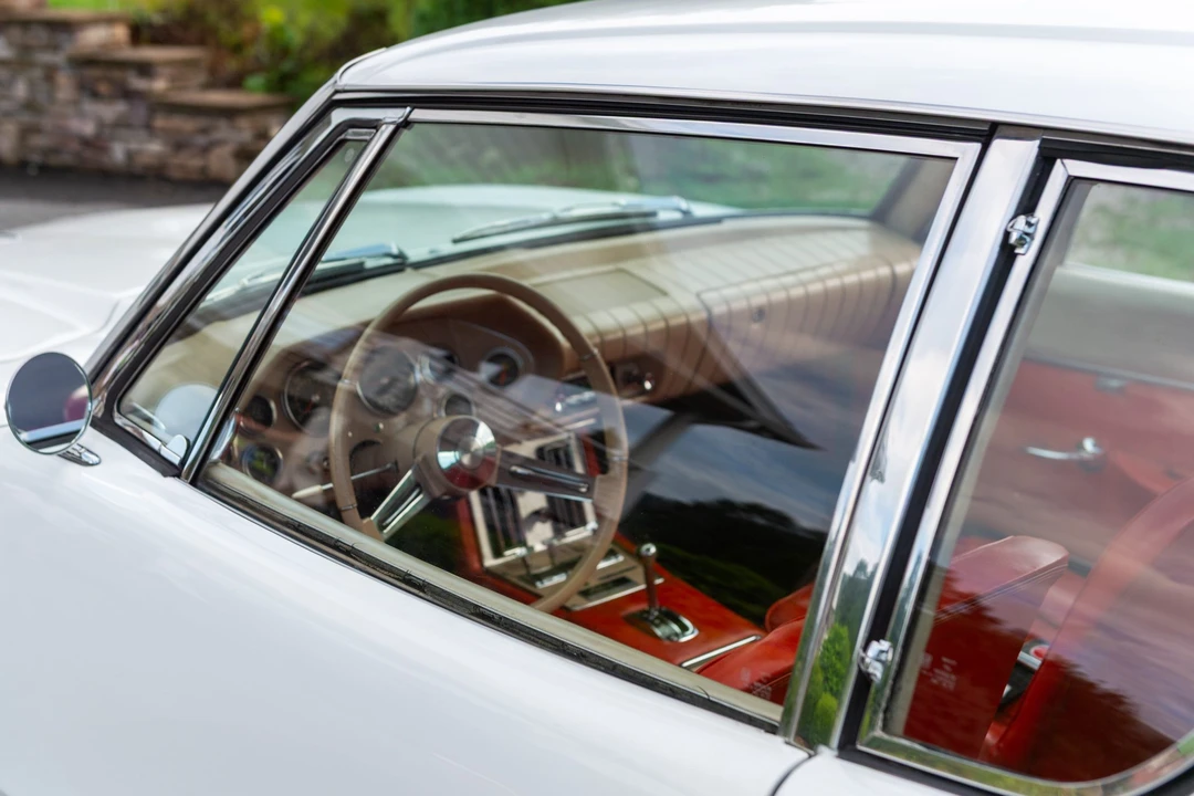 1963 Studebaker Avanti - Image 30 of 31