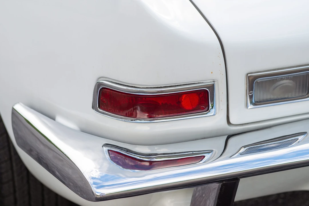 1963 Studebaker Avanti - Image 16 of 31