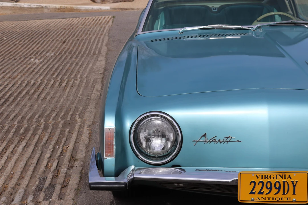 1963 Studebaker Avanti - Image 18 of 31