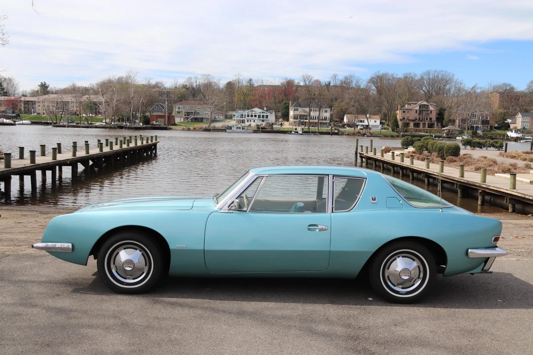 1963 Studebaker Avanti - Image 12 of 31