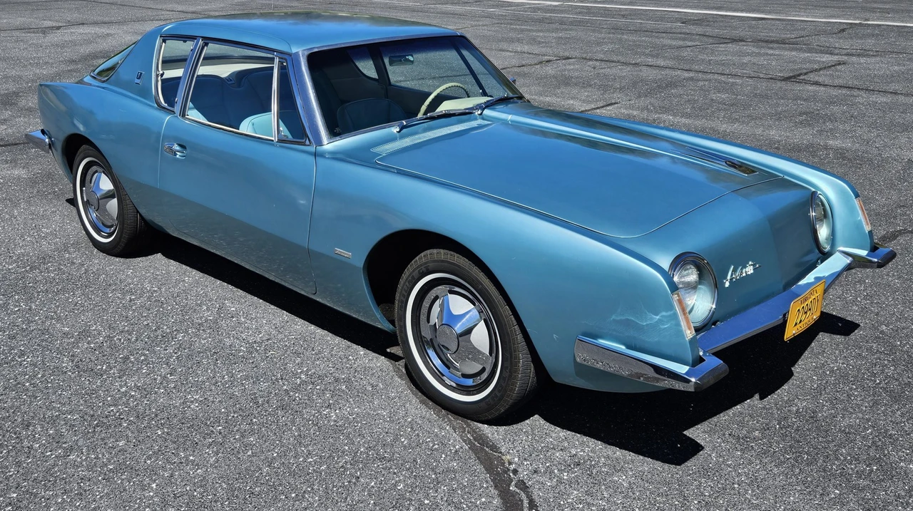 1963 Studebaker Avanti - Image 2 of 31