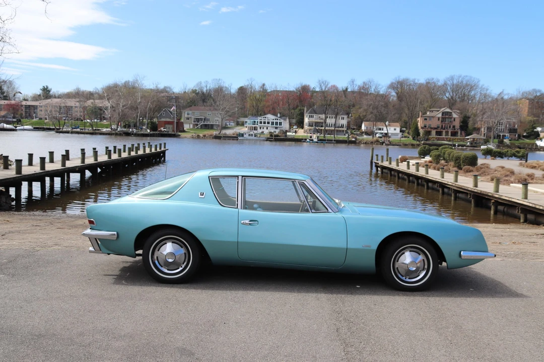 1963 Studebaker Avanti - Image 9 of 31