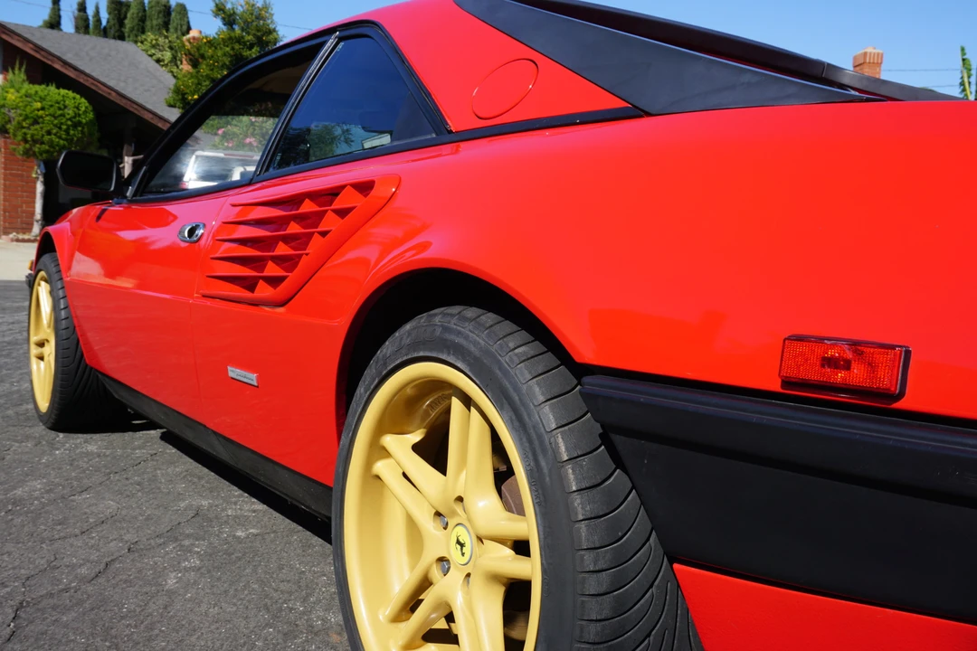 1982 Ferrari Mondial - Image 24 of 31