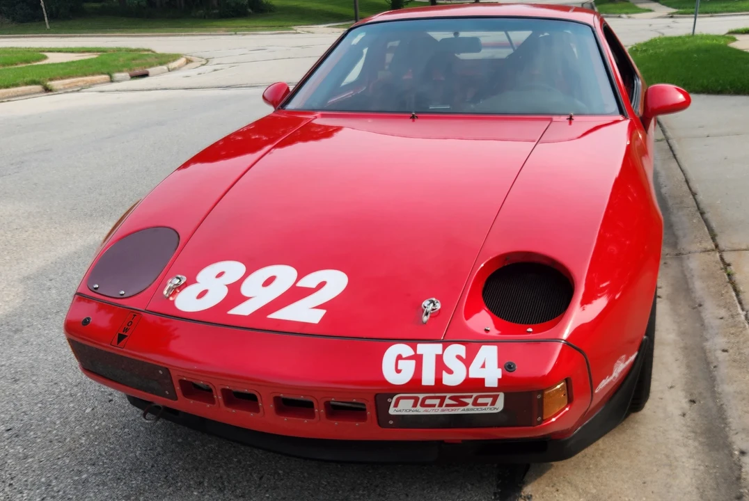 1984 Porsche 928 S - Image 17 of 31