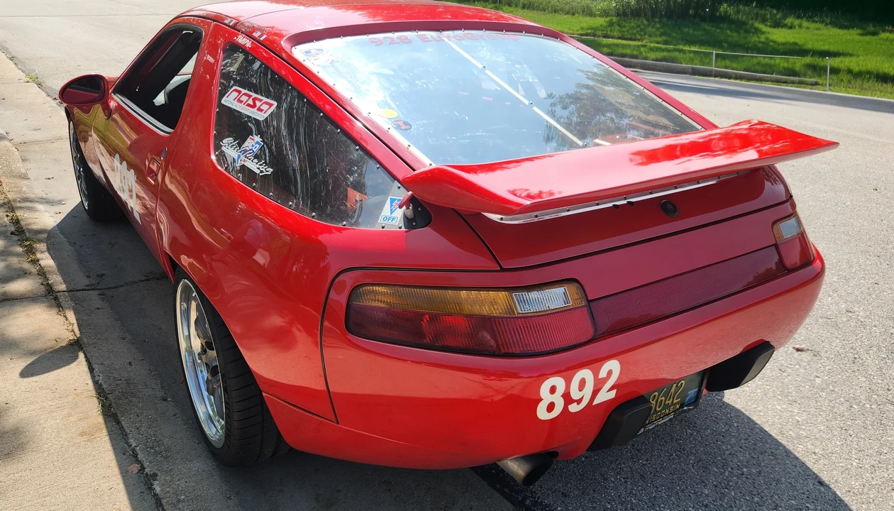1984 Porsche 928 S - Image 7 of 31