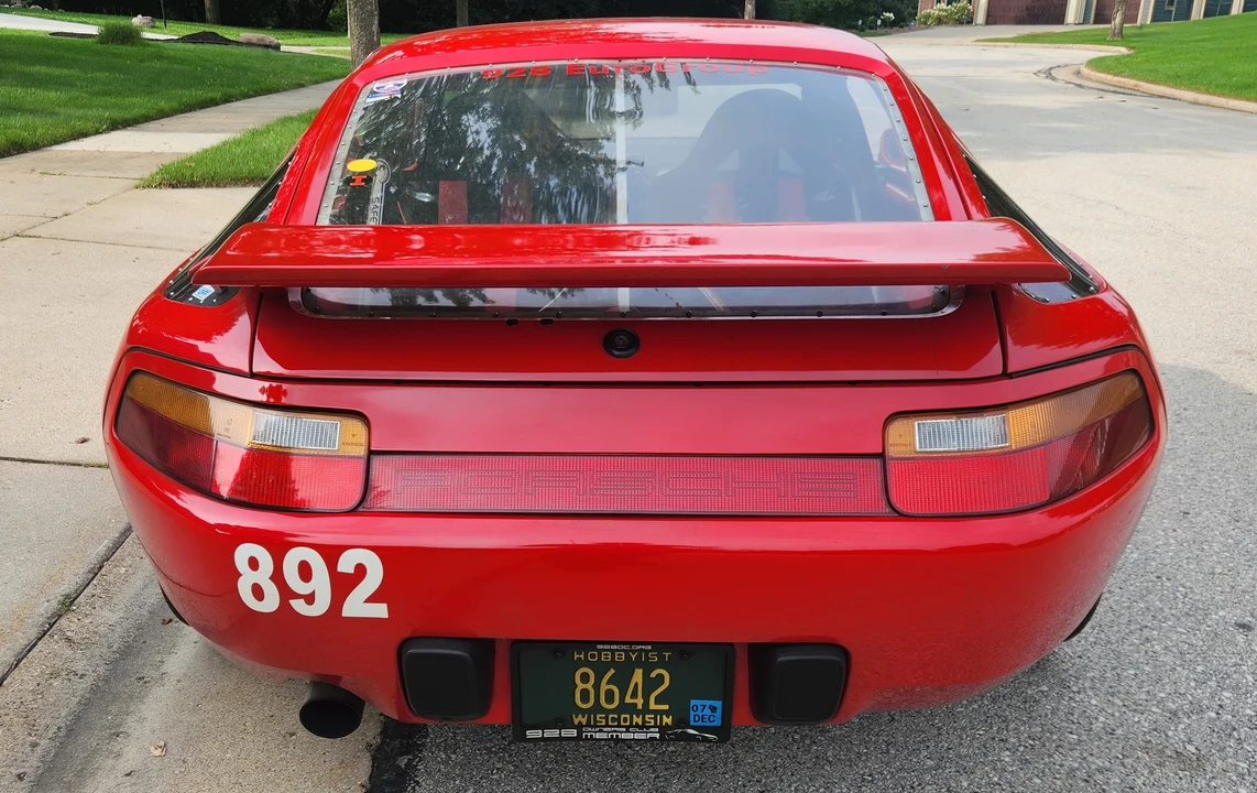 1984 Porsche 928 S - Image 8 of 31