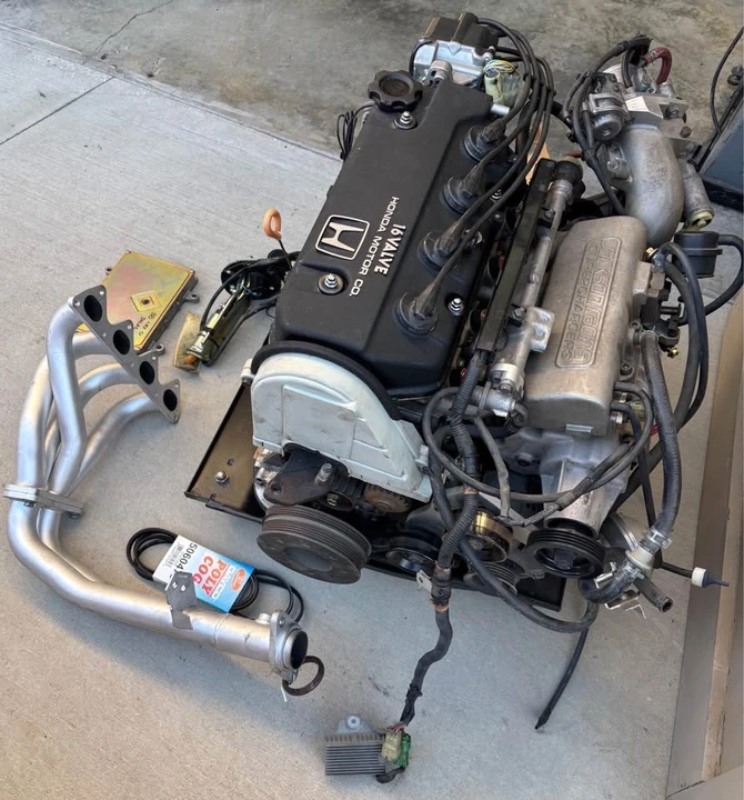 1988 Parts & Memorabilia Engines - Image 2 of 10