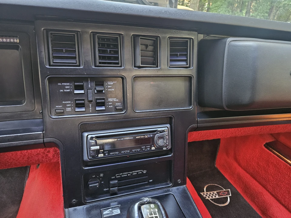 1988 Chevrolet Corvette C4 - Image 20 of 31
