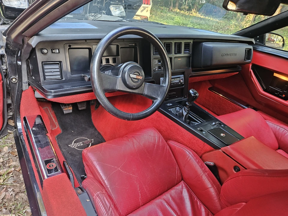 1988 Chevrolet Corvette C4 - Image 17 of 31