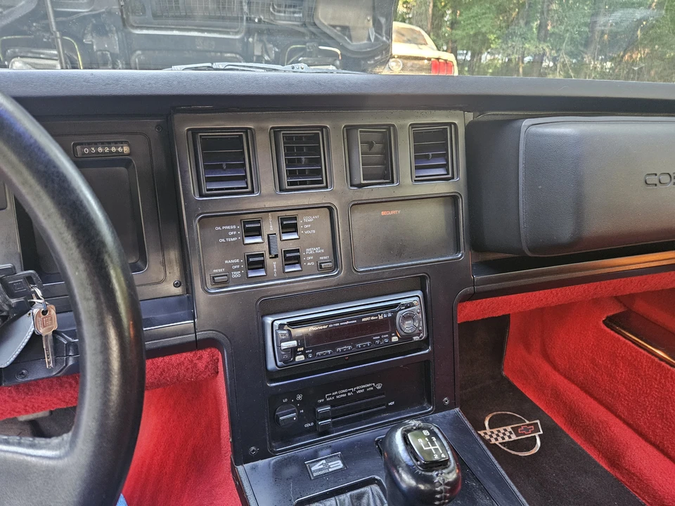 1988 Chevrolet Corvette C4 - Image 19 of 31