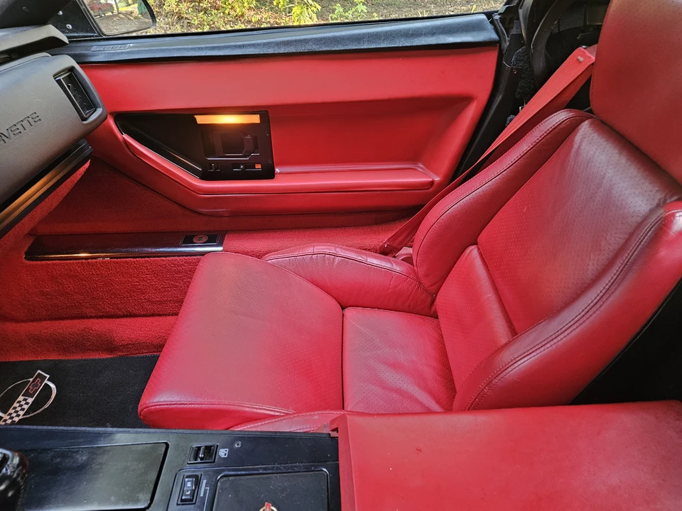 1988 Chevrolet Corvette C4 - Image 27 of 31
