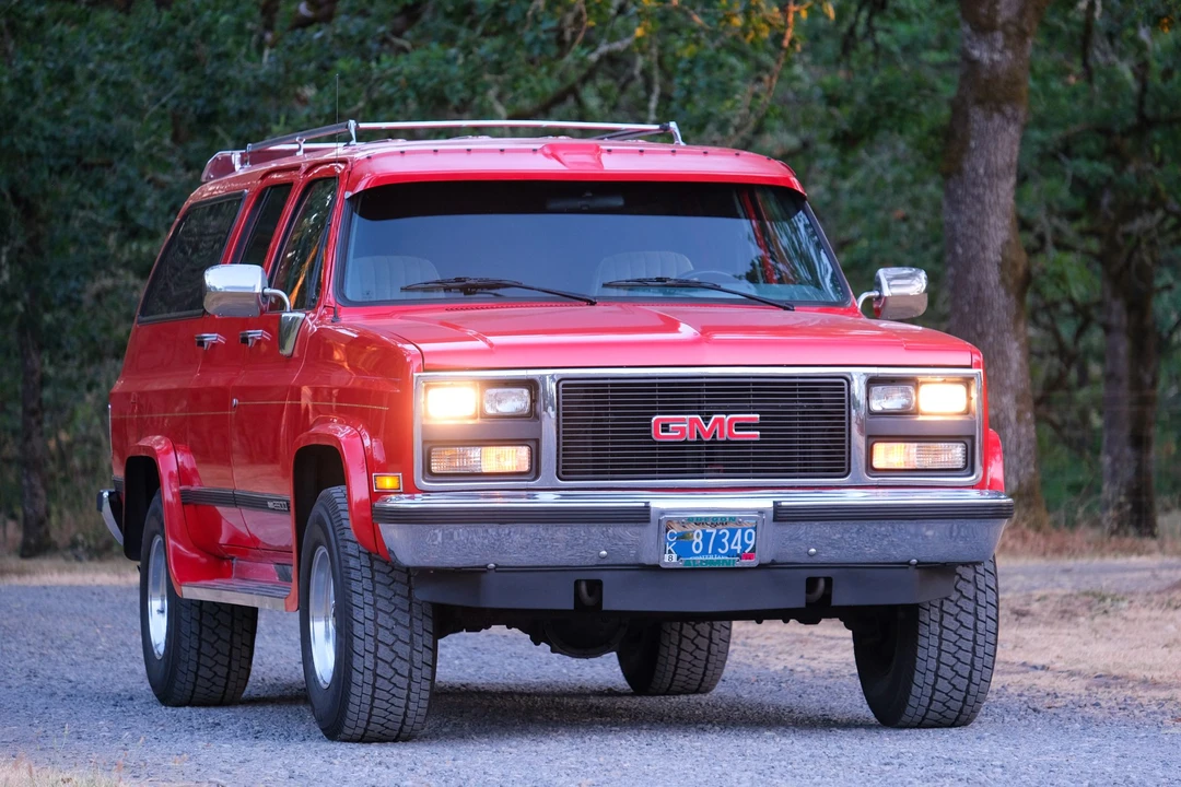 1989 GMC Suburban 7th Gen - Image 31 of 31