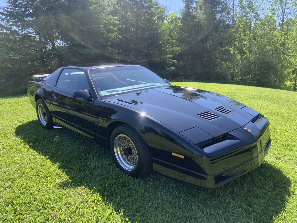 1989 Pontiac Firebird Trans Am 3rd Gen - Image 11 of 31