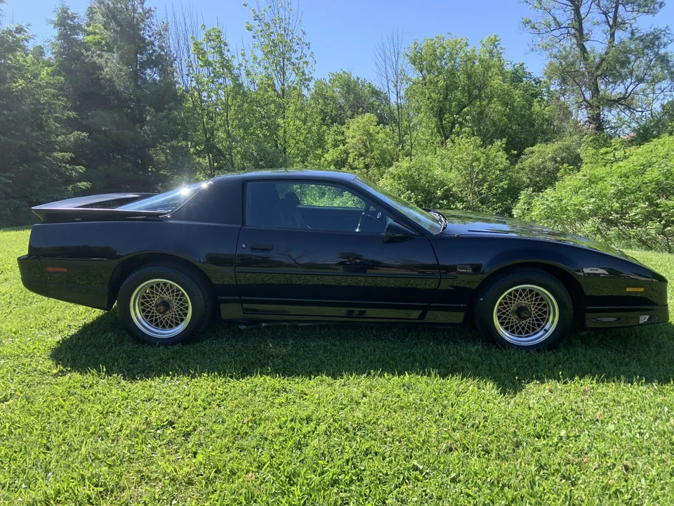 1989 Pontiac Firebird Trans Am 3rd Gen - Image 8 of 31
