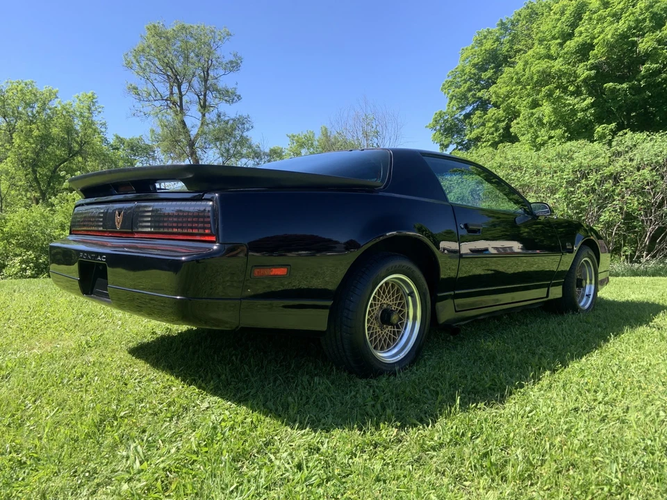 1989 Pontiac Firebird Trans Am 3rd Gen - Image 7 of 31