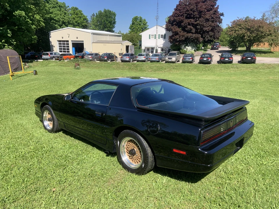 1989 Pontiac Firebird Trans Am 3rd Gen - Image 5 of 31