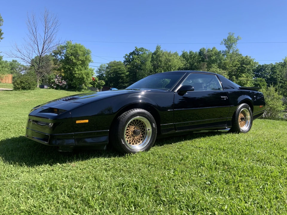 1989 Pontiac Firebird Trans Am 3rd Gen - Image 4 of 31